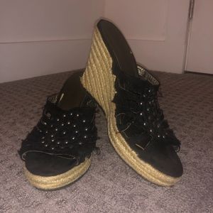 Black slip-on wedges